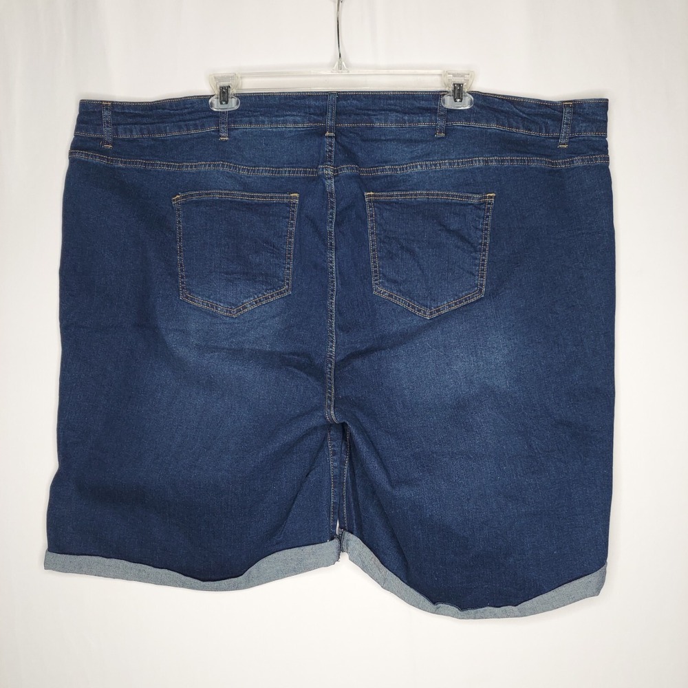 Bloom Chic Women Plus Jean Shorts 30 Blue Stretch Cuff Distressed NEW - Picture 2 of 8